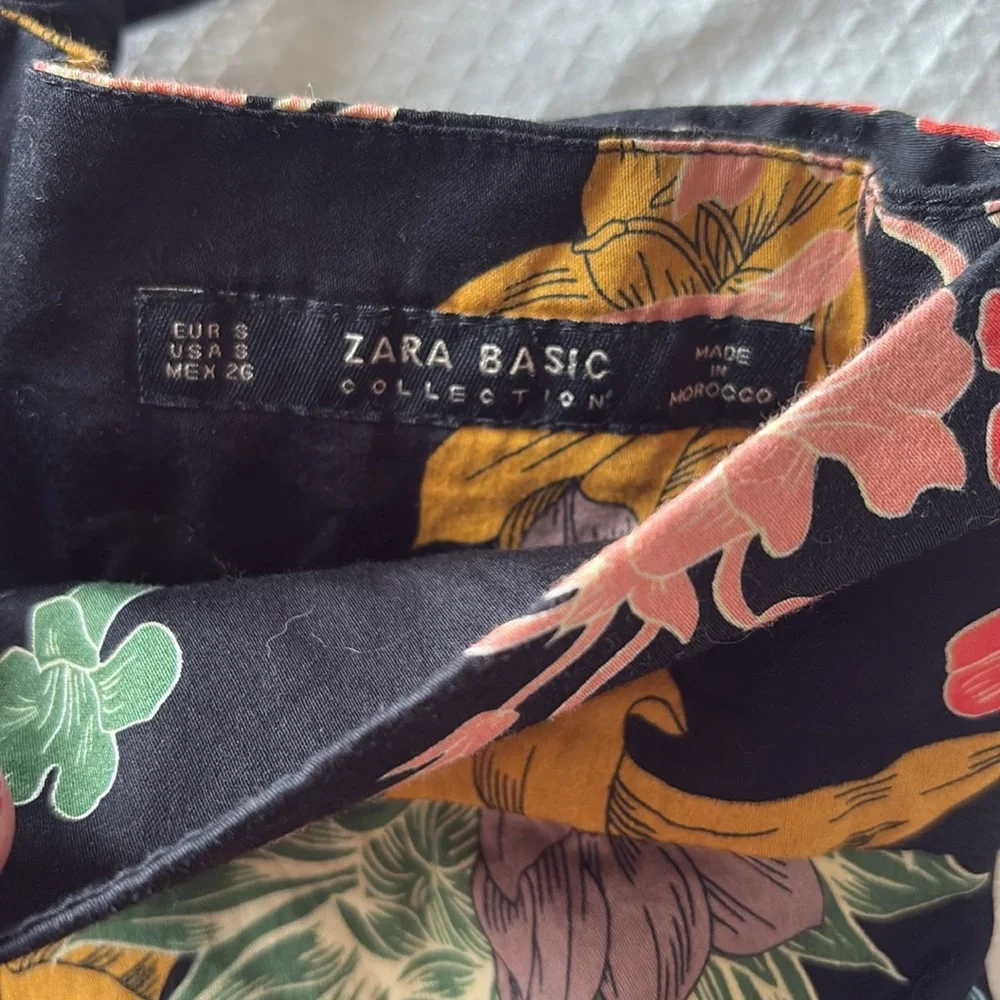 Zara Basics size small Floral Black Skirt - Picture 2 of 4